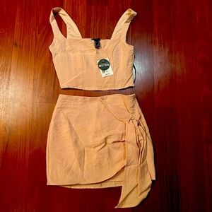 New Forever 21 Two-piece set (including top and mini skirt in light pink)